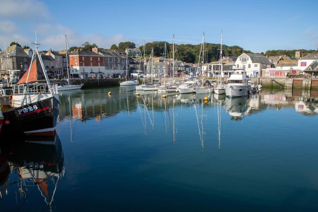 Trethvor House Ensuite Double Room With Free Parking In Quiet Residential Area Padstow Exterior foto