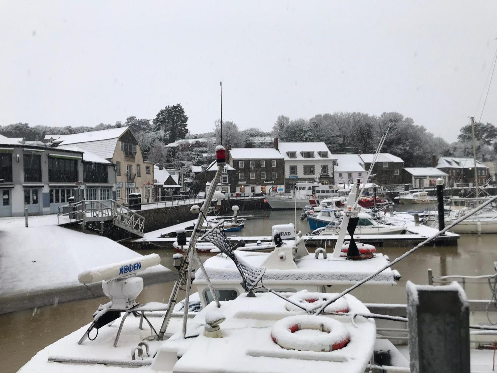 Trethvor House Ensuite Double Room With Free Parking In Quiet Residential Area Padstow Exterior foto